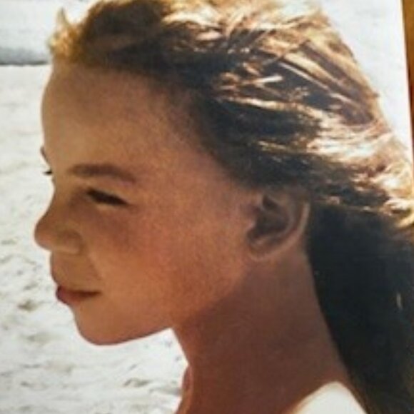 Mariah Carey Memoir Book - Picture 5 of 8